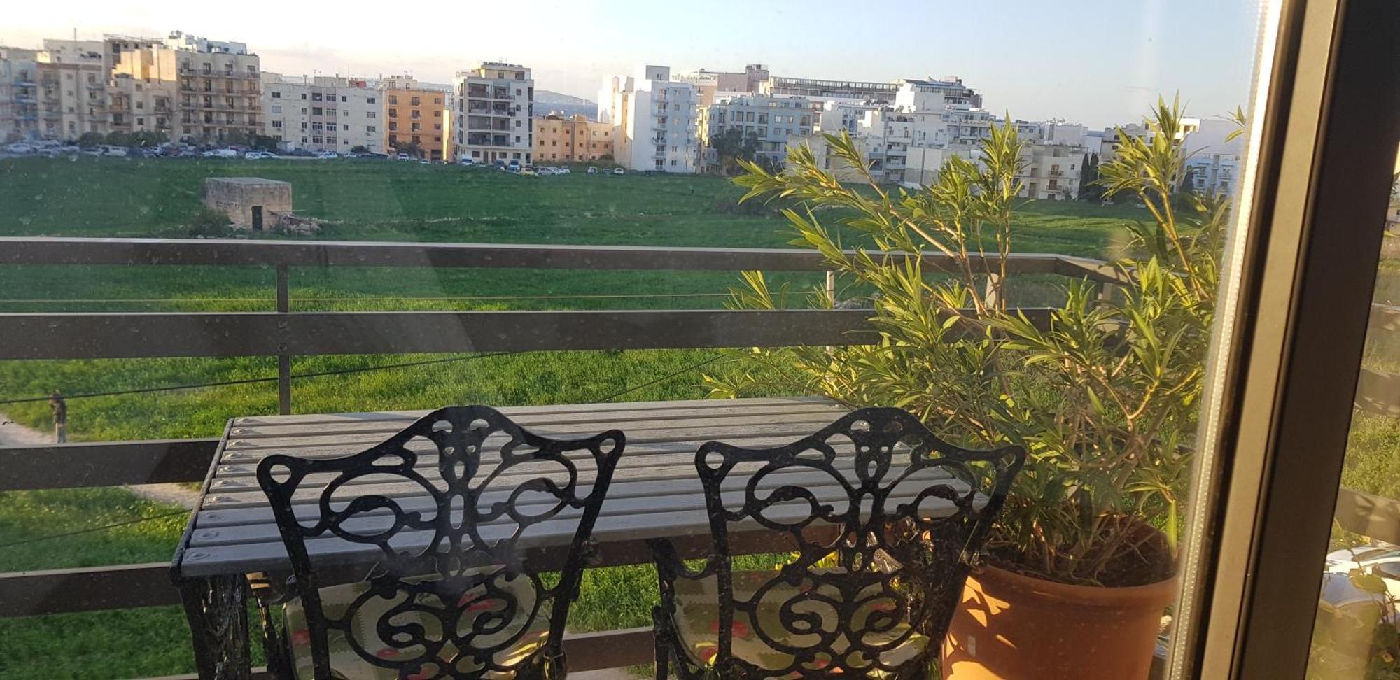 Sunshine Court Budget St. Paul's Bay Buitenkant foto