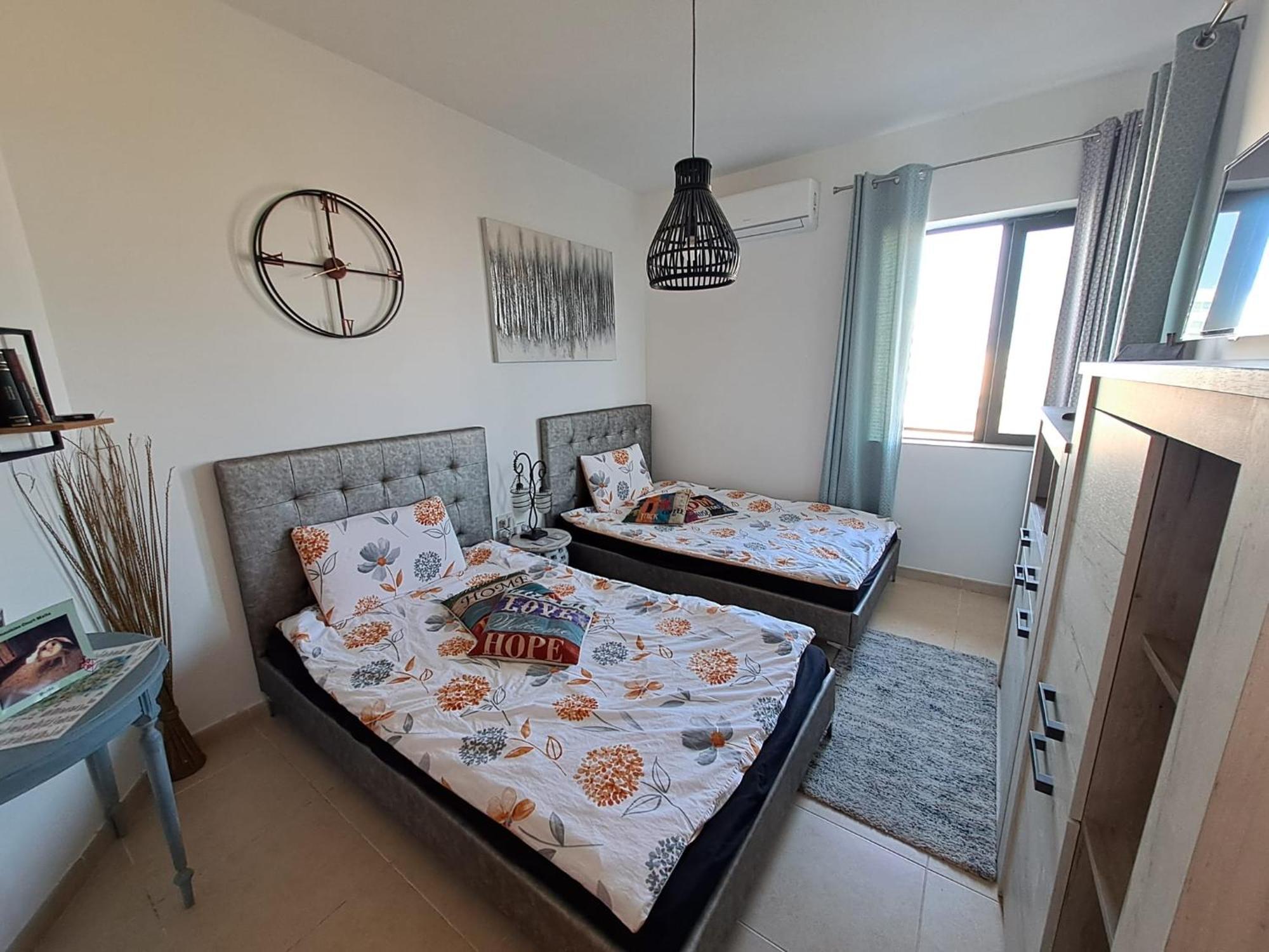 Sunshine Court Budget St. Paul's Bay Buitenkant foto