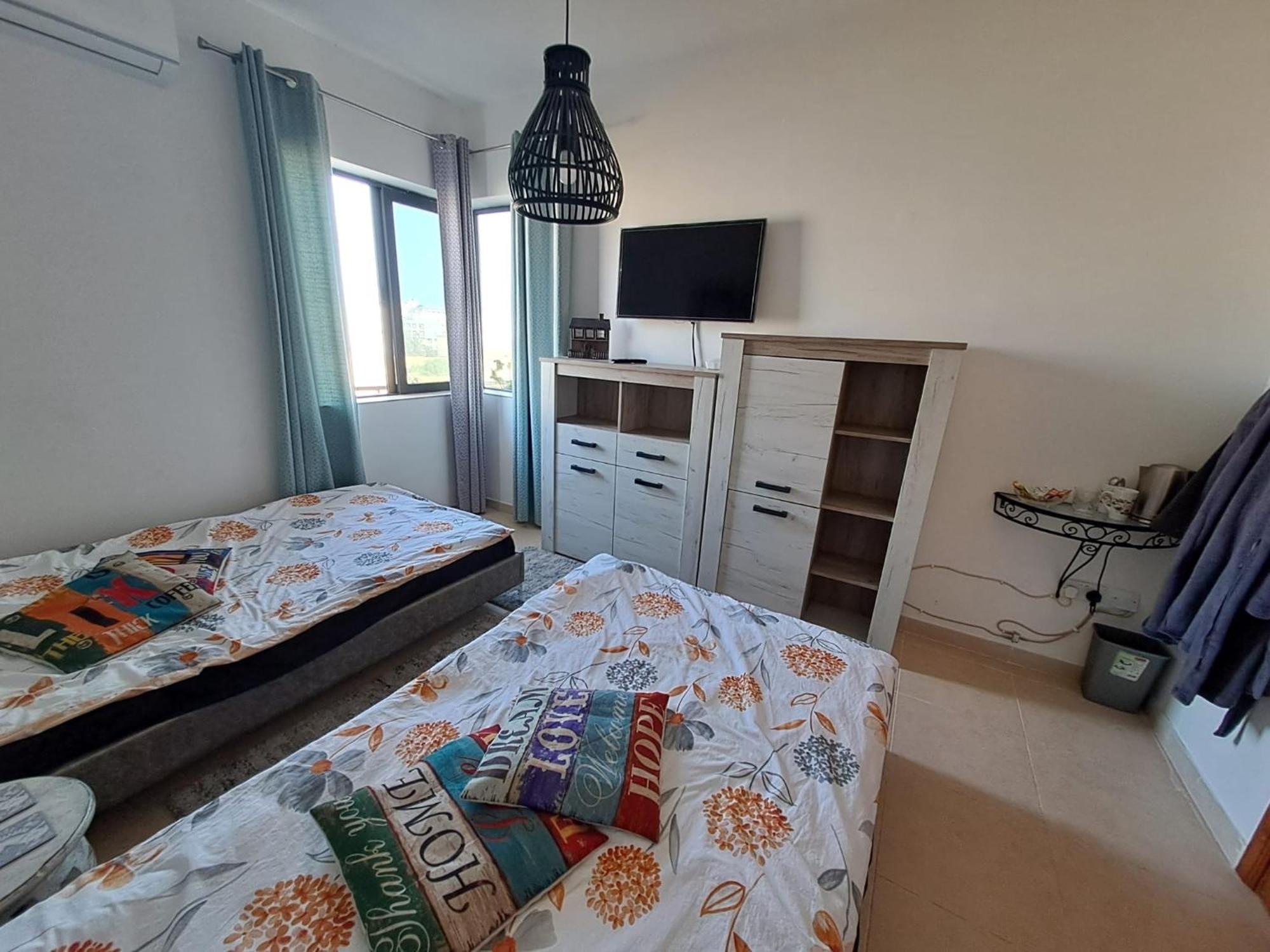 Sunshine Court Budget St. Paul's Bay Buitenkant foto